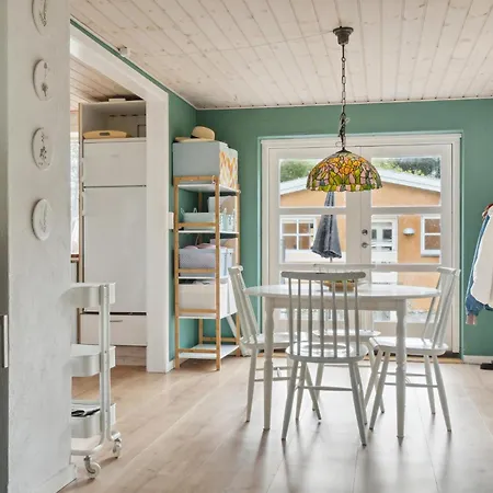 In With Kitchen * Knebel