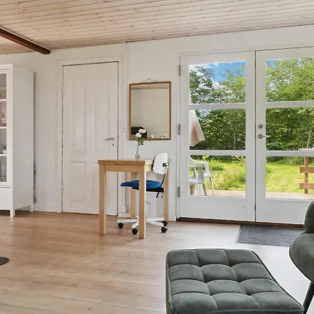 Holiday home In With Kitchen Knebel